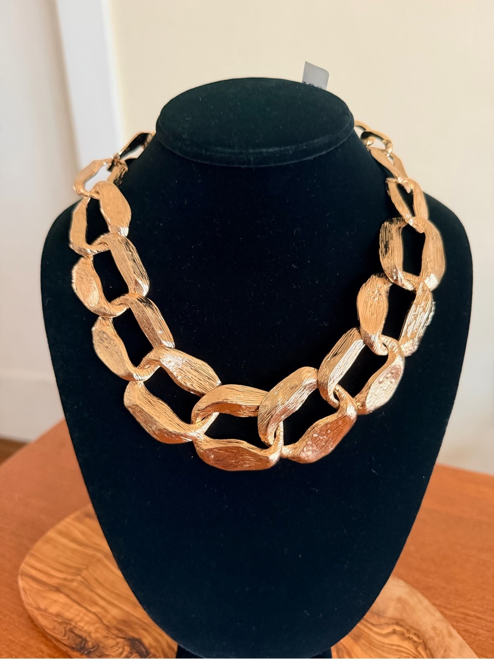 Neiman MarcusTextured Gold Link Necklace - Women Jewelry